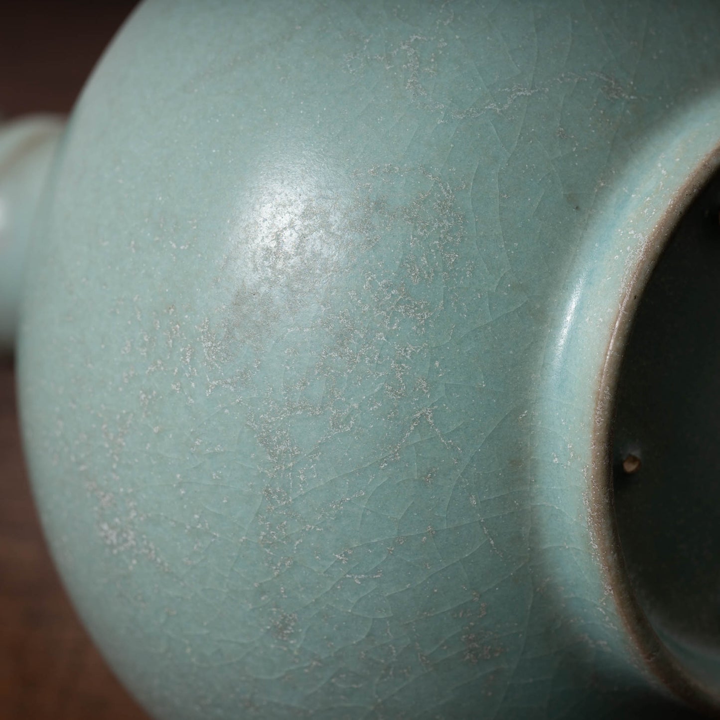 北宋 汝窯青磁盤口弦文長頸瓶