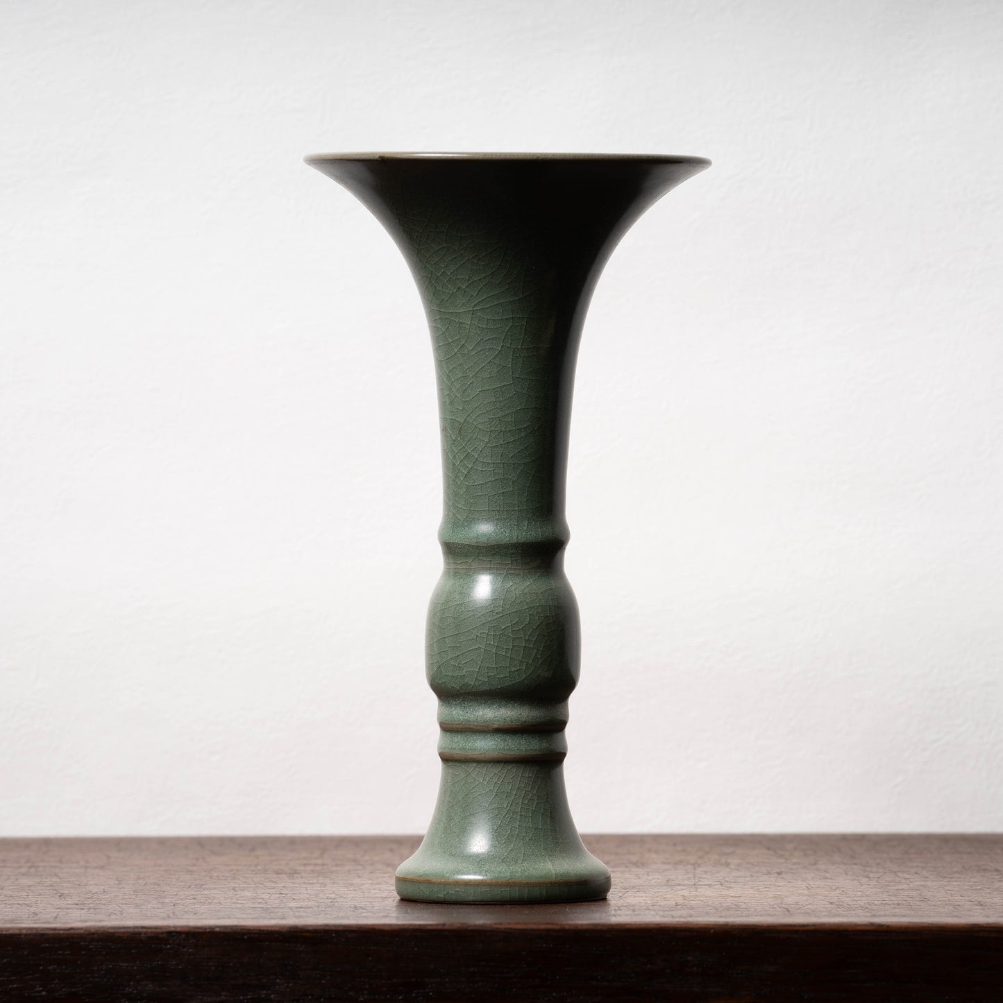 南宋官窯 青磁觚式瓶