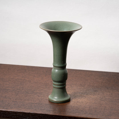 南宋官窯 青磁觚式瓶