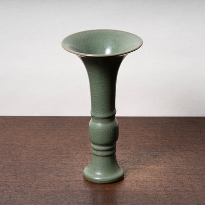 南宋官窯 青磁觚式瓶