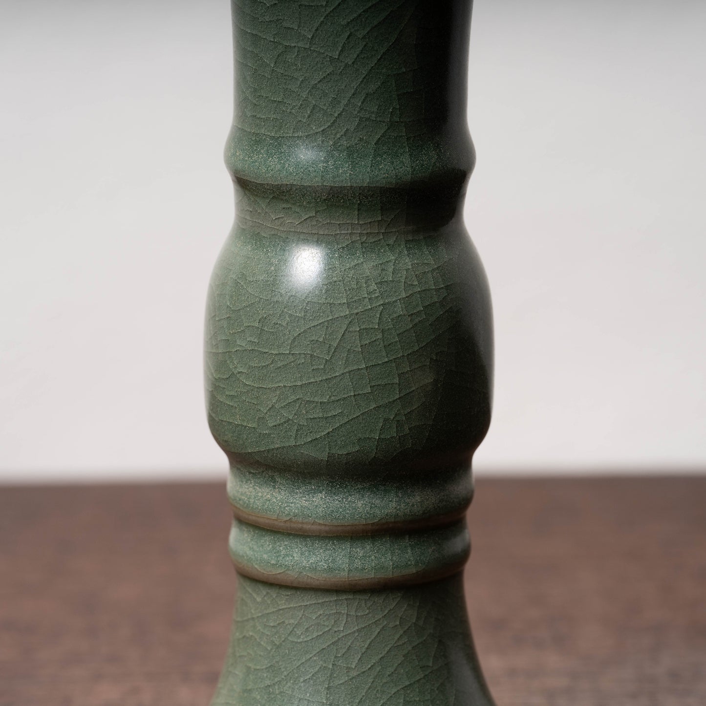 南宋官窯 青磁觚式瓶