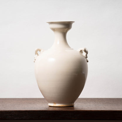 唐代 邢州窯 白磁盤口双耳瓶「大盈」銘