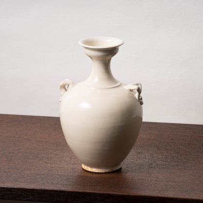 唐代 邢州窯 白磁盤口双耳瓶「大盈」銘