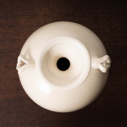 唐代 邢州窯 白磁盤口双耳瓶「大盈」銘