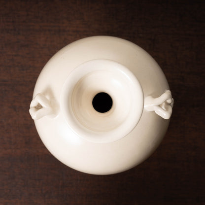 唐代 邢州窯 白磁盤口双耳瓶「大盈」銘