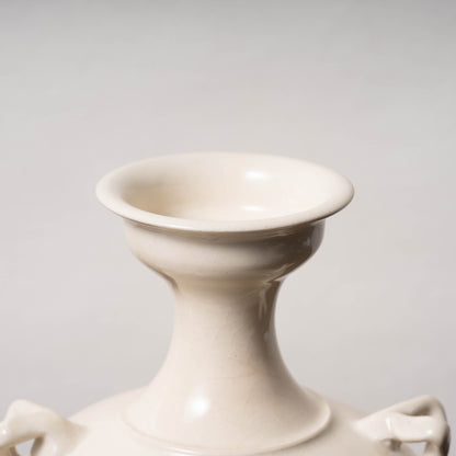 唐代 邢州窯 白磁盤口双耳瓶「大盈」銘