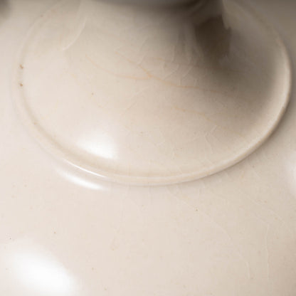 唐代 邢州窯 白磁盤口双耳瓶「大盈」銘