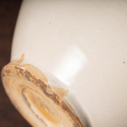 唐代 邢州窯 白磁盤口双耳瓶「大盈」銘