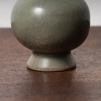 北宋 越州窯青磁盤口長頸瓶