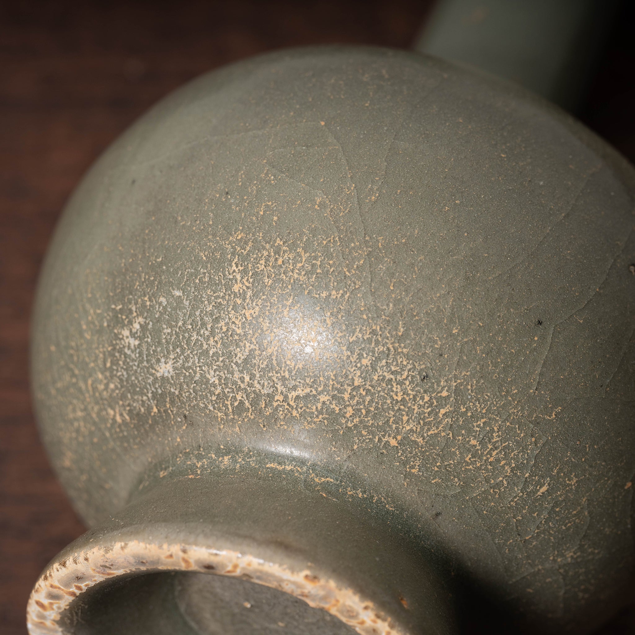 北宋 越州窯青磁盤口長頸瓶 – 燦禾 SANKA