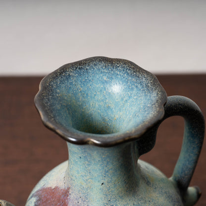 北宋 鈞窯 澱青釉紫斑瓜棱花口水注