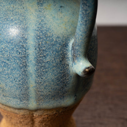 北宋 鈞窯 澱青釉紫斑瓜棱花口水注