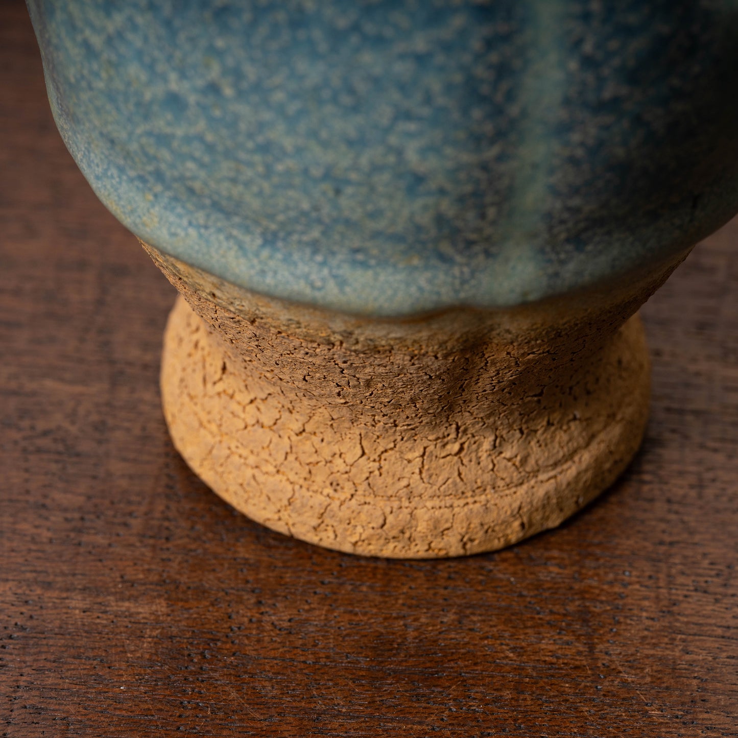 北宋 鈞窯 澱青釉紫斑瓜棱花口水注