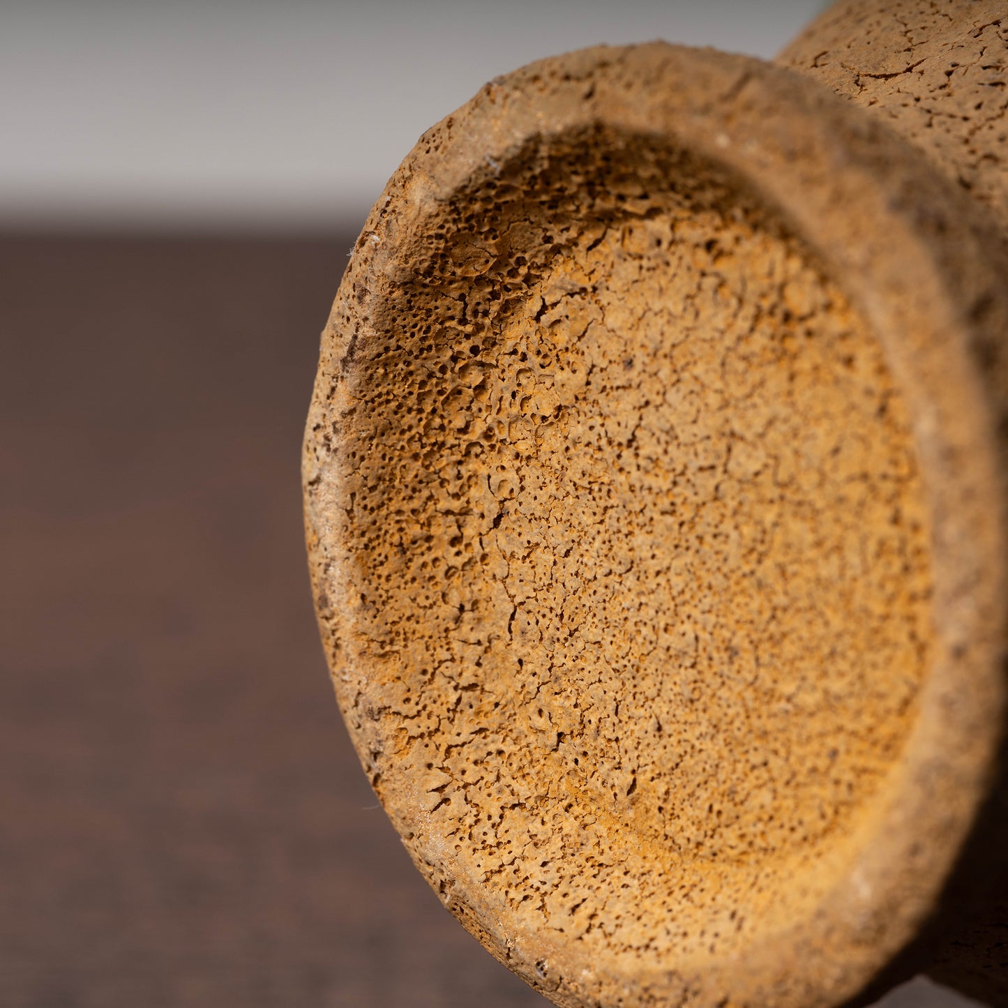 北宋 鈞窯 澱青釉紫斑瓜棱花口水注