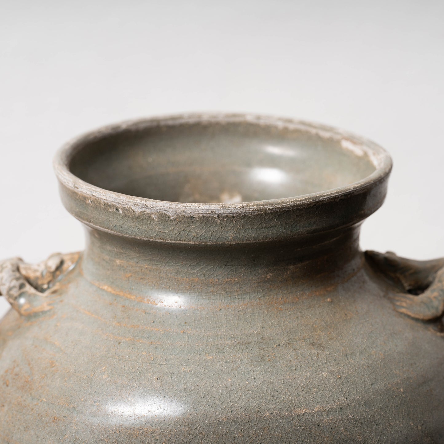 高麗 青磁象嵌草花文獣耳扁壺