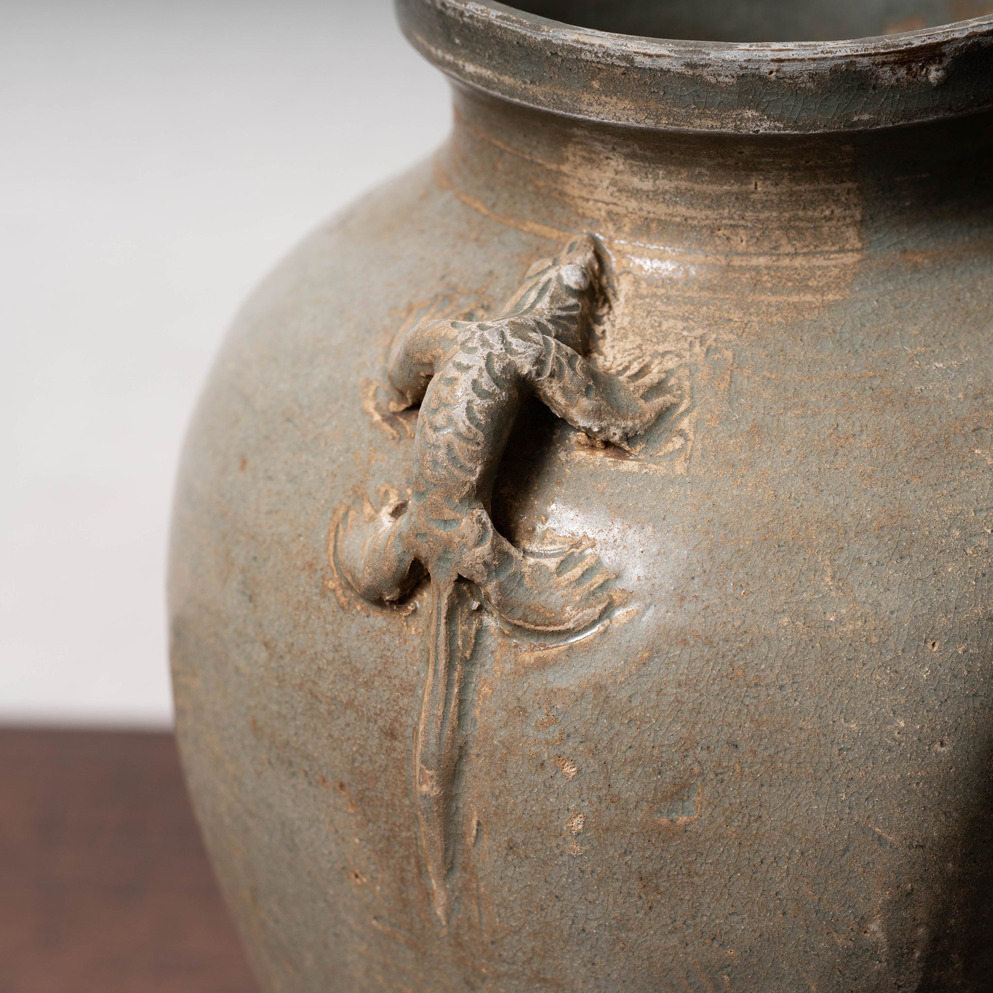 高麗 青磁象嵌草花文獣耳扁壺 – 燦禾 SANKA