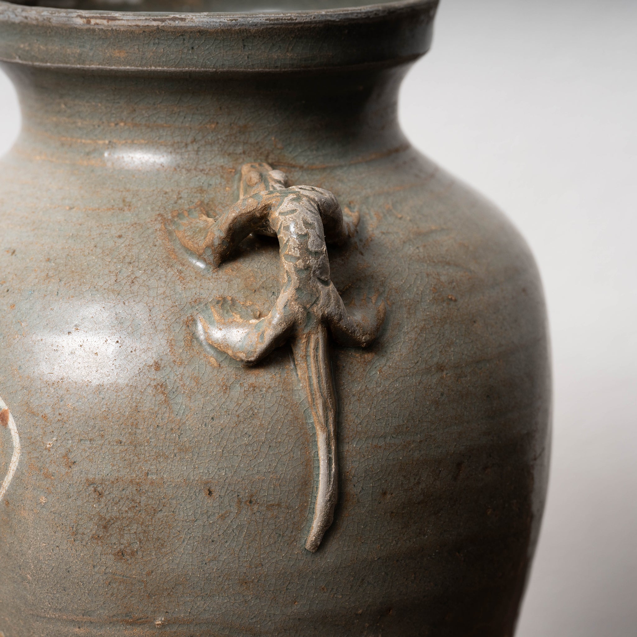 高麗 青磁象嵌草花文獣耳扁壺 – 燦禾 SANKA