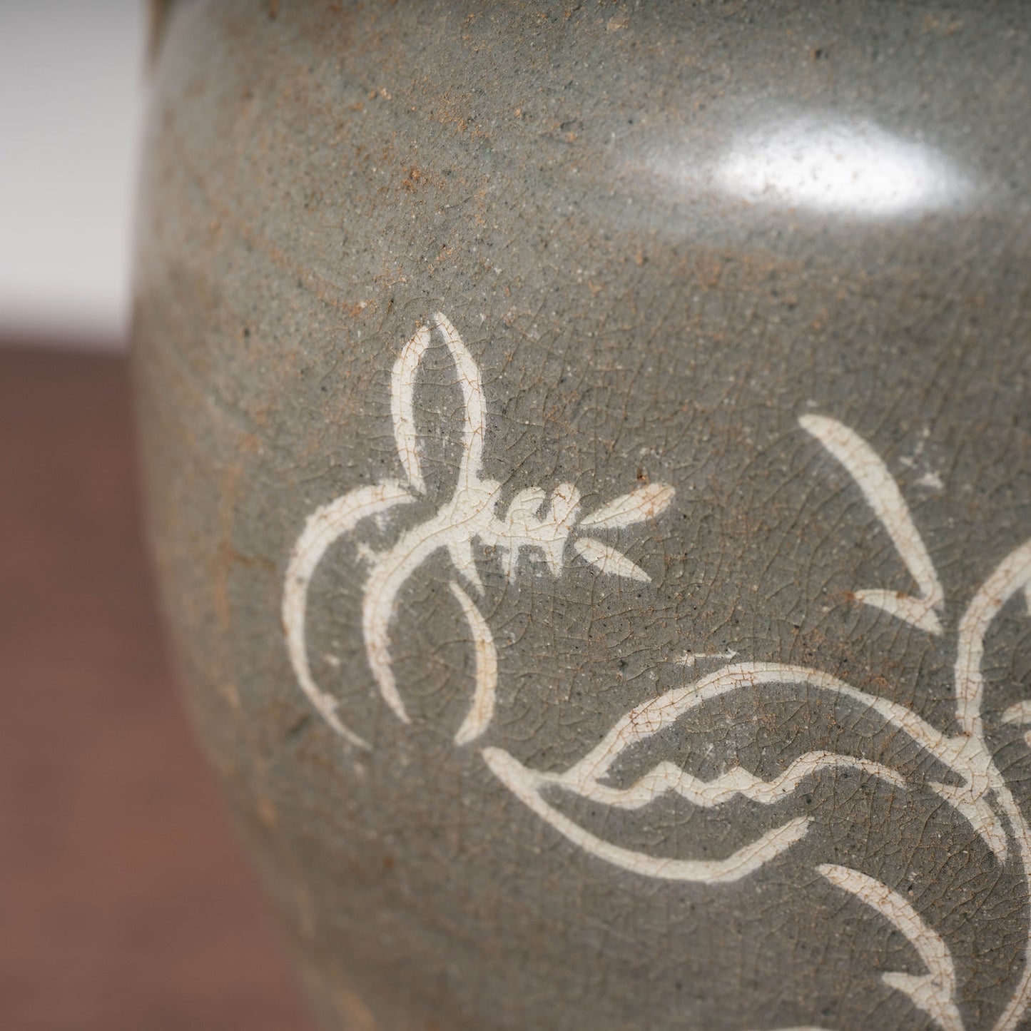 高麗 青磁象嵌草花文獣耳扁壺