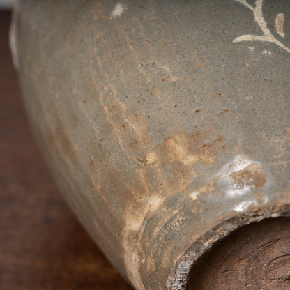 高麗 青磁象嵌草花文獣耳扁壺