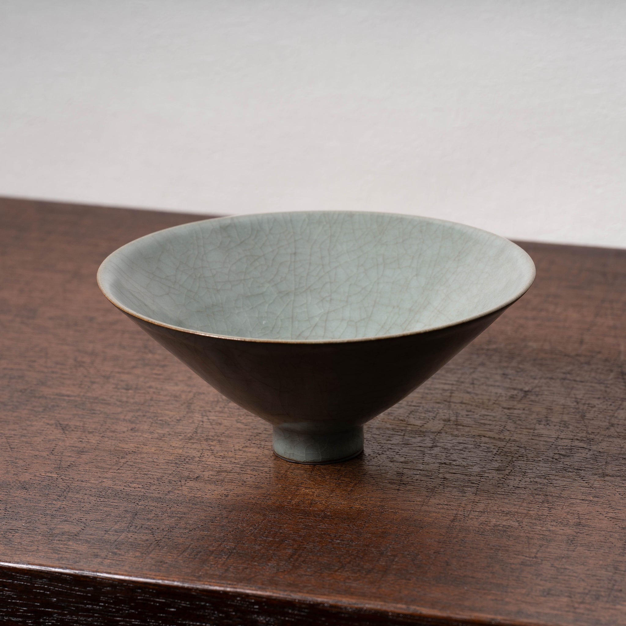 中国古美術・宋代 哥窯 双耳炉 灰青釉・観賞用・香炉・装飾品・縁起物・文房置物 南宋 哥窯 双耳三足炉 - 浅野宋磁コレクション