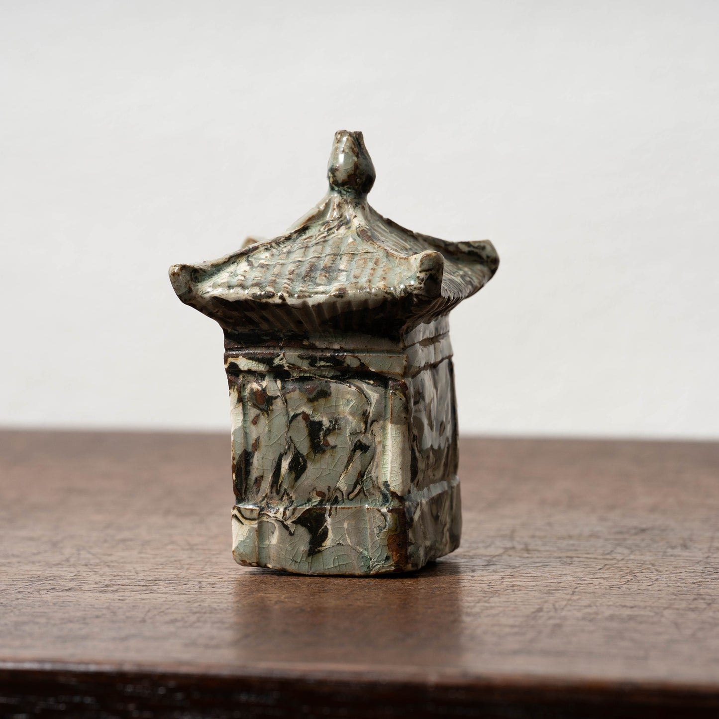 Goryeo Marbled Celadon House-Shaped Water Dropper