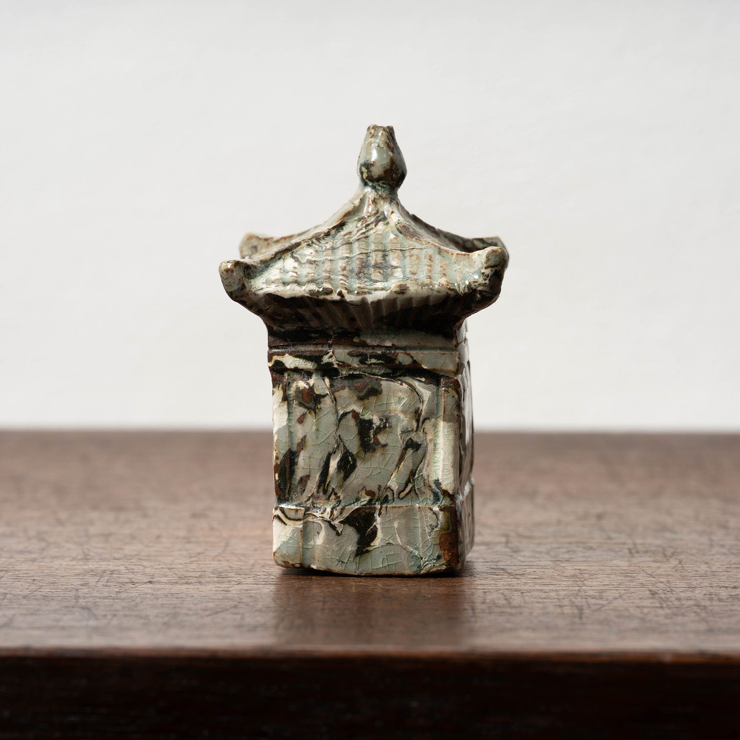 Goryeo Marbled Celadon House-Shaped Water Dropper