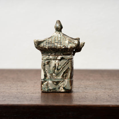 Goryeo Marbled Celadon House-Shaped Water Dropper