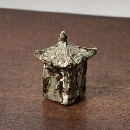 Goryeo Marbled Celadon House-Shaped Water Dropper