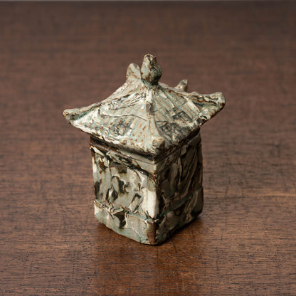 Goryeo Marbled Celadon House-Shaped Water Dropper