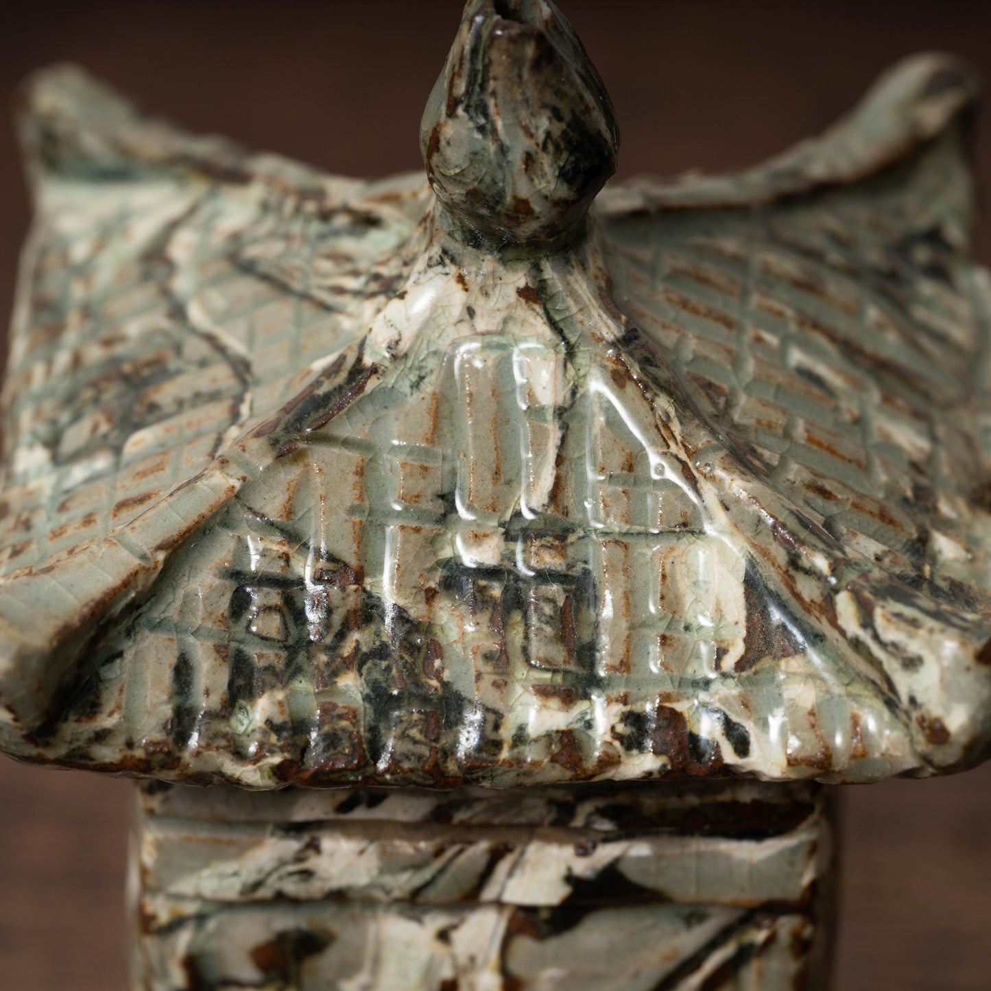 Goryeo Marbled Celadon House-Shaped Water Dropper