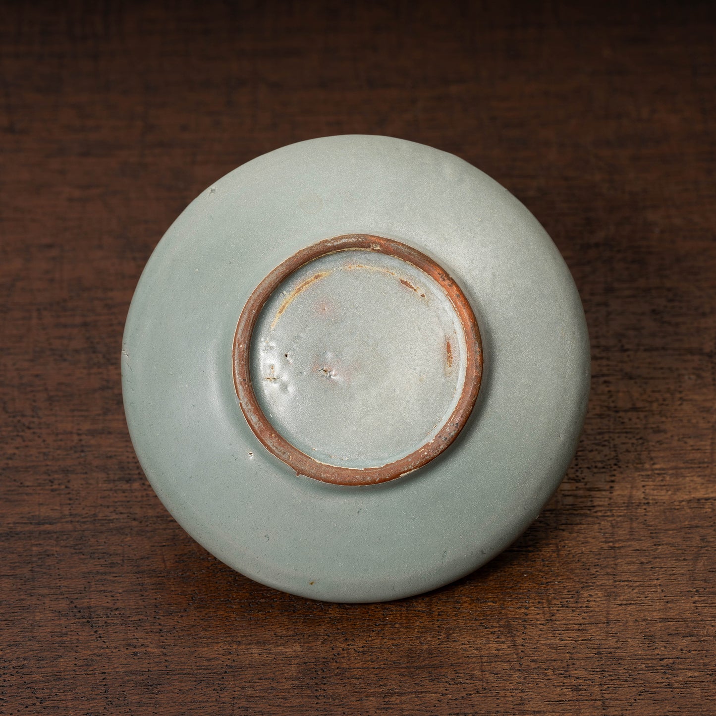 Goryeo Celadon Oil Pot with Inlaid Chrysanthemum Design
