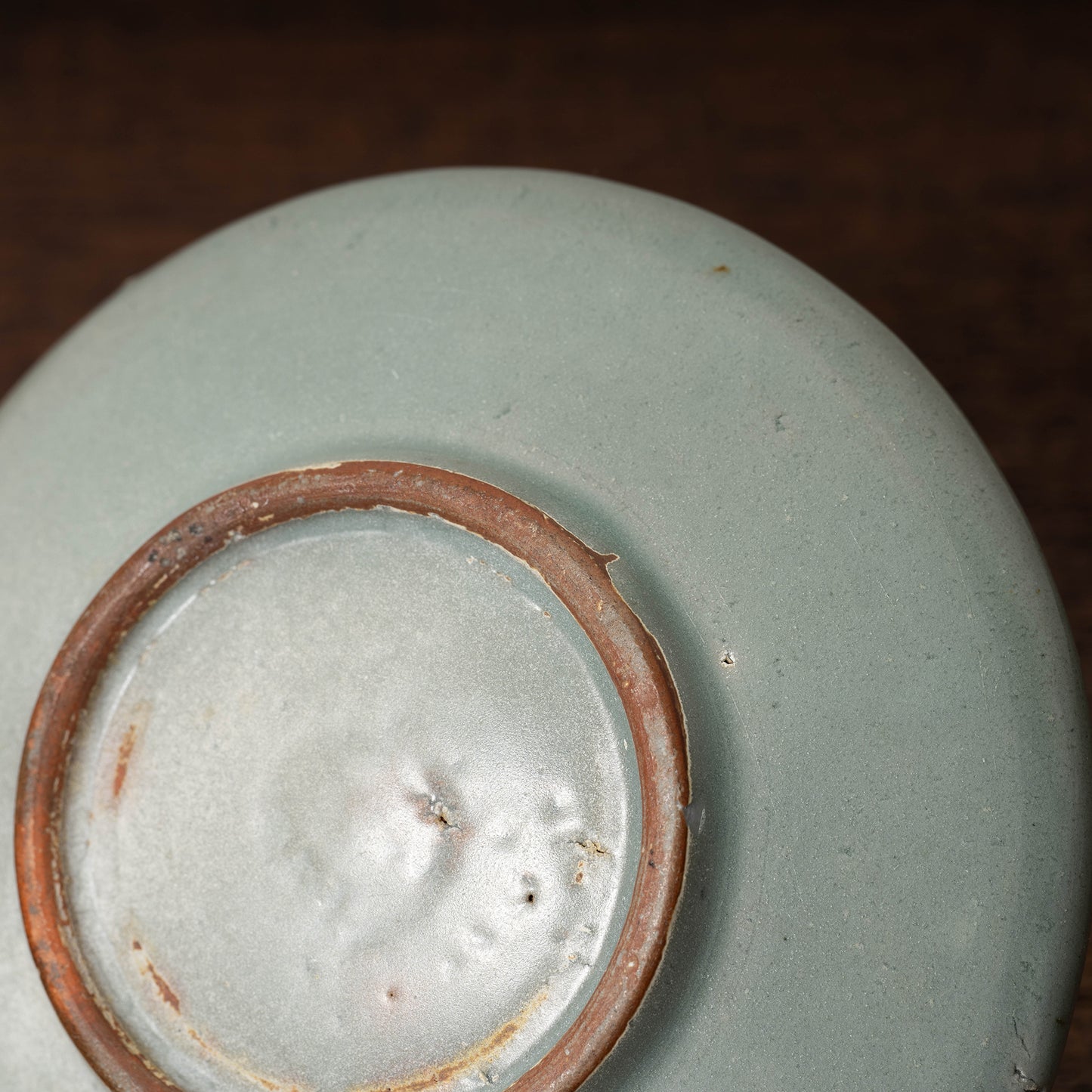 Goryeo Celadon Oil Pot with Inlaid Chrysanthemum Design