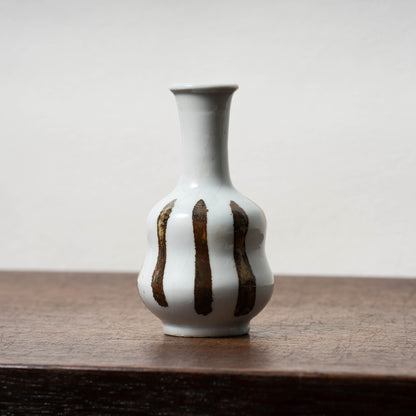Joseon Dynasty Bunwon Ware Bottle with Striped Design in Underglazed Iron Brown
