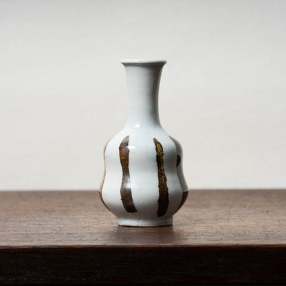 Joseon Dynasty Bunwon Ware Bottle with Striped Design in Underglazed Iron Brown