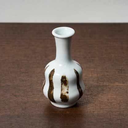 Joseon Dynasty Bunwon Ware Bottle with Striped Design in Underglazed Iron Brown