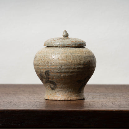 Joseon Dynasty Buncheong Ware Gyeryongsan-type Lid and Jar with flower Design