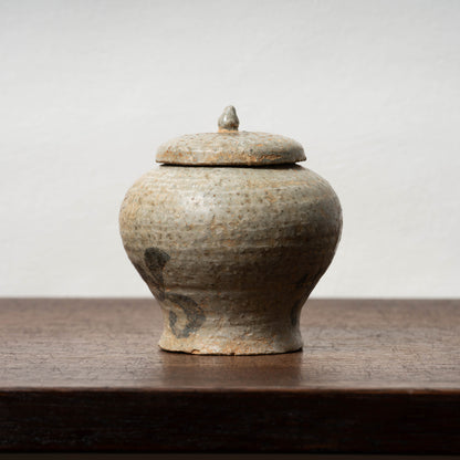 Joseon Dynasty Buncheong Ware Gyeryongsan-type Lid and Jar with flower Design