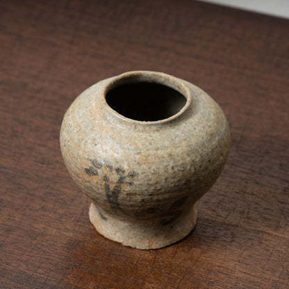Joseon Dynasty Buncheong Ware Gyeryongsan-type Lid and Jar with flower Design