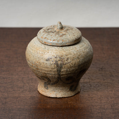 Joseon Dynasty Buncheong Ware Gyeryongsan-type Lid and Jar with flower Design