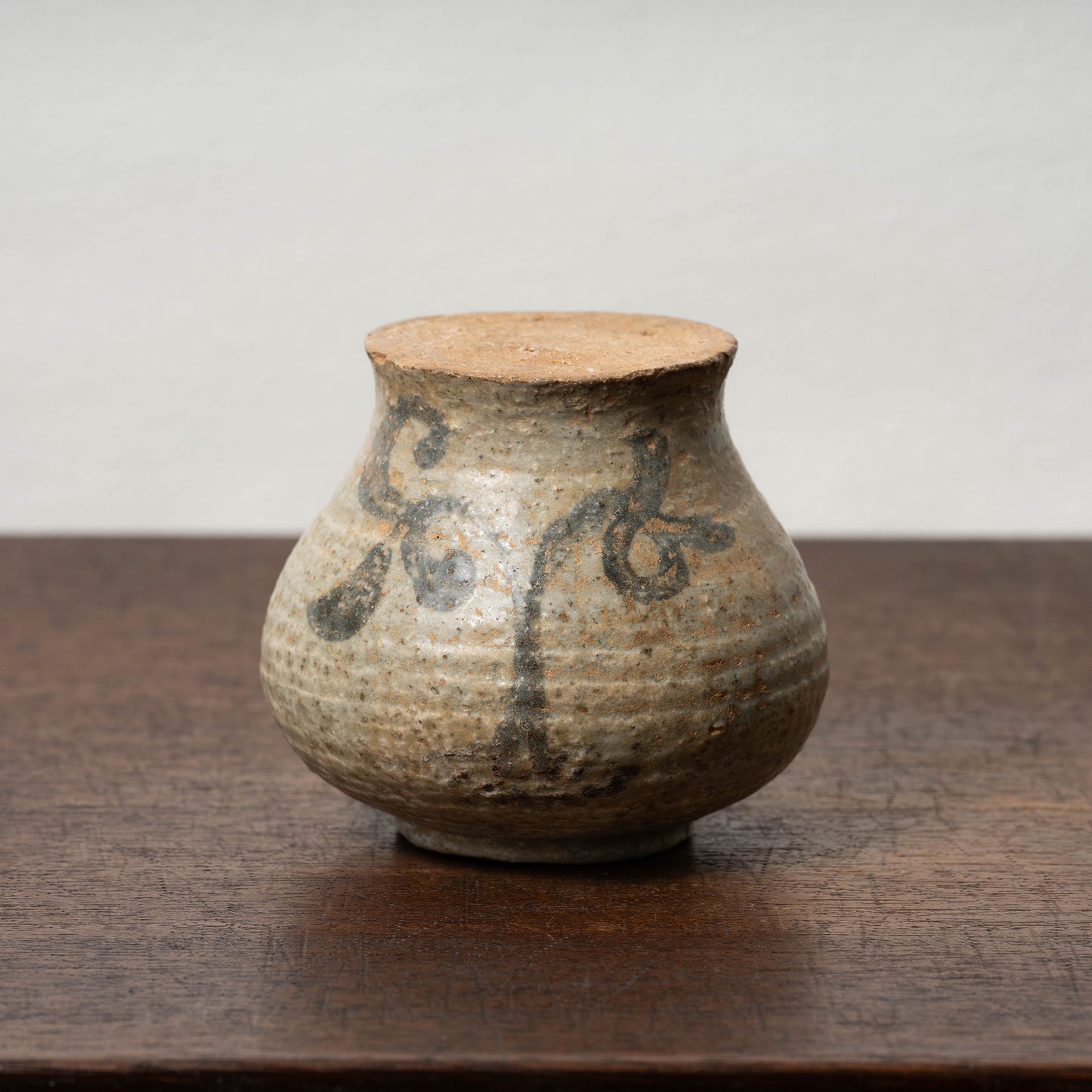 Joseon Dynasty Buncheong Ware Gyeryongsan-type Lid and Jar with flower Design