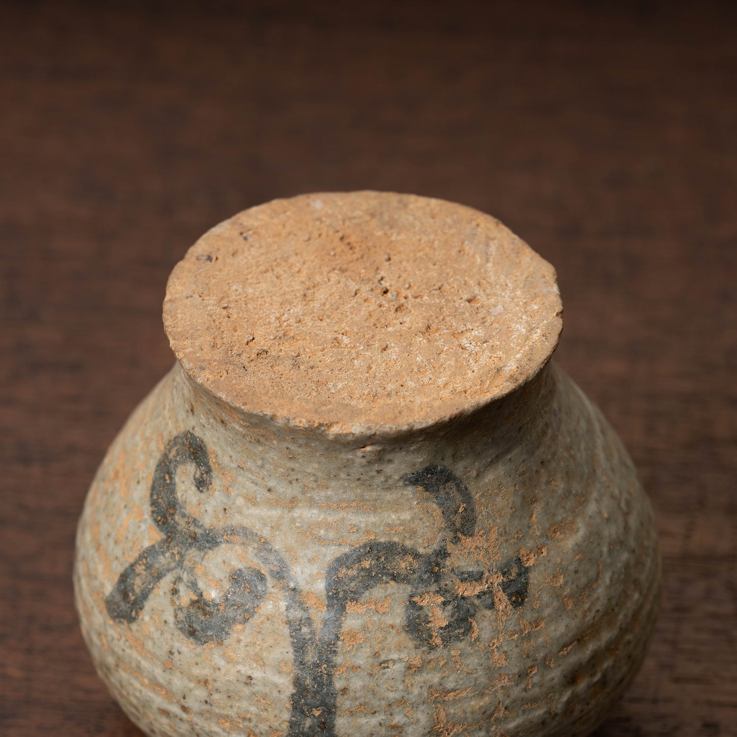 Joseon Dynasty Buncheong Ware Gyeryongsan-type Lid and Jar with flower Design