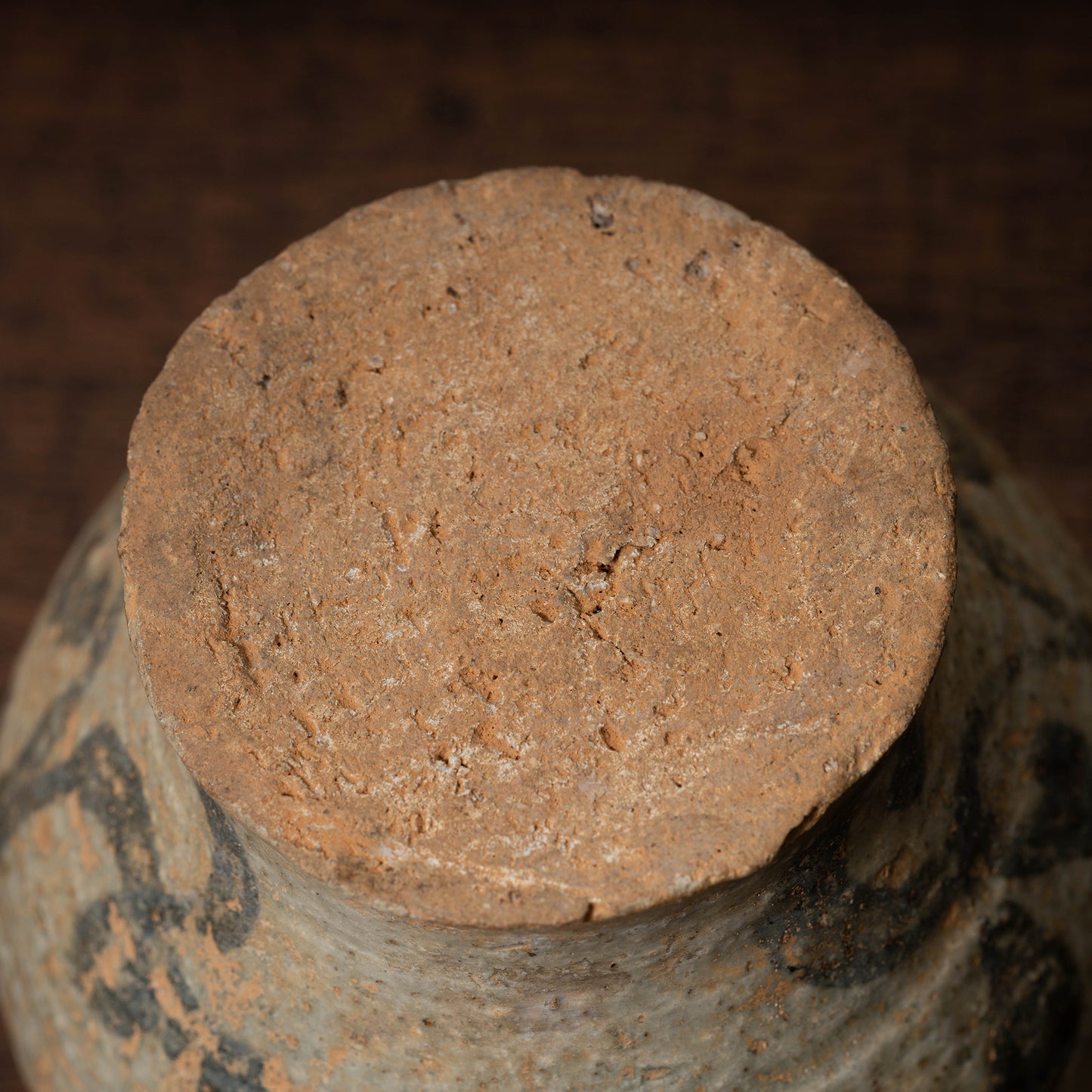Joseon Dynasty Buncheong Ware Gyeryongsan-type Lid and Jar with flower Design