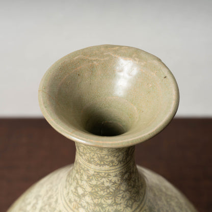 Goryeo Dynasty Buncheong ware Mishima-type Yuhuchun Bottle with Inlaid Bee Design