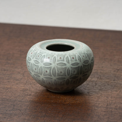 高麗 青磁象嵌辰砂七宝文小壺