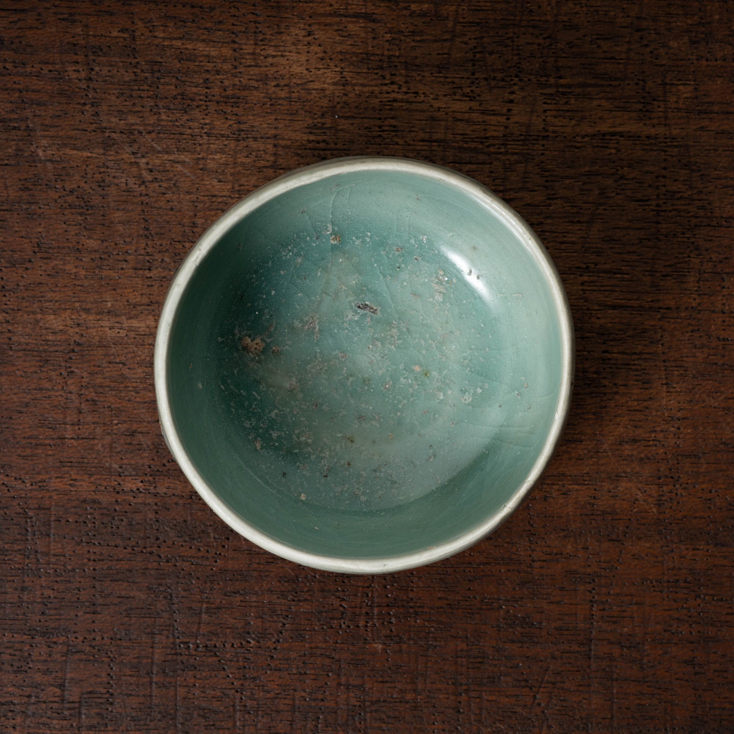 Goryeo Celadon small Tea bowl with Slip-trailed Flower design
