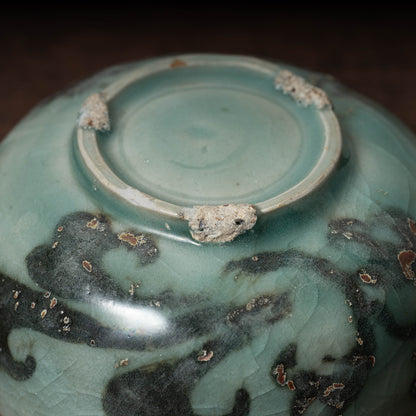 Goryeo Celadon small Tea bowl with Slip-trailed Flower design