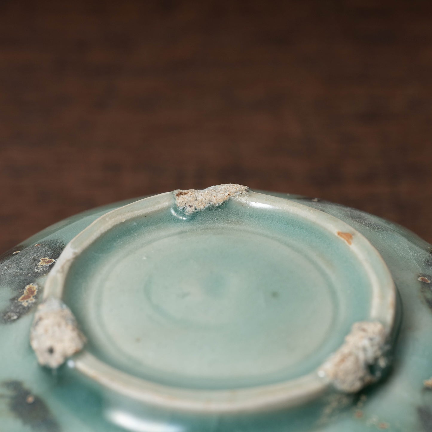 Goryeo Celadon small Tea bowl with Slip-trailed Flower design