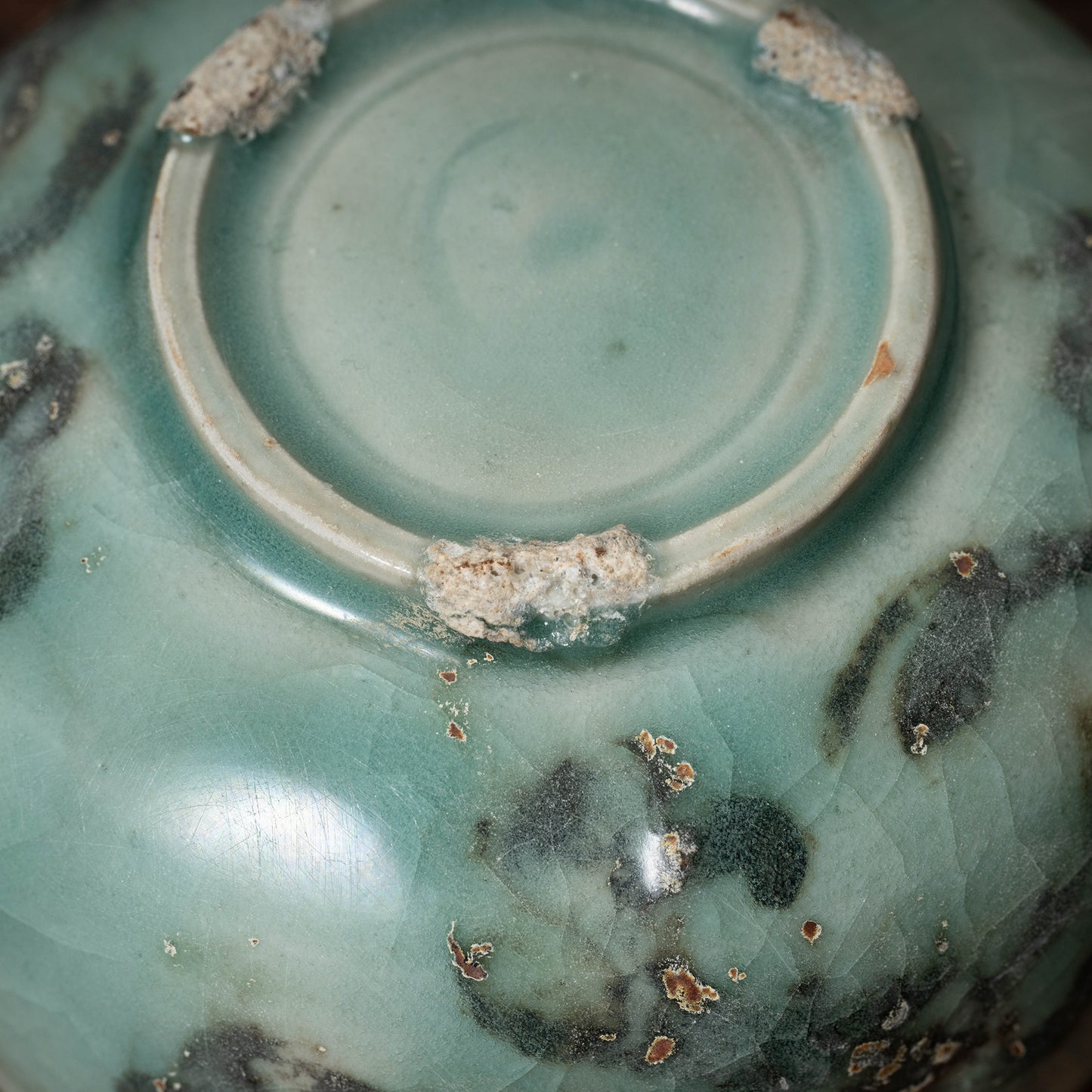 Goryeo Celadon small Tea bowl with Slip-trailed Flower design