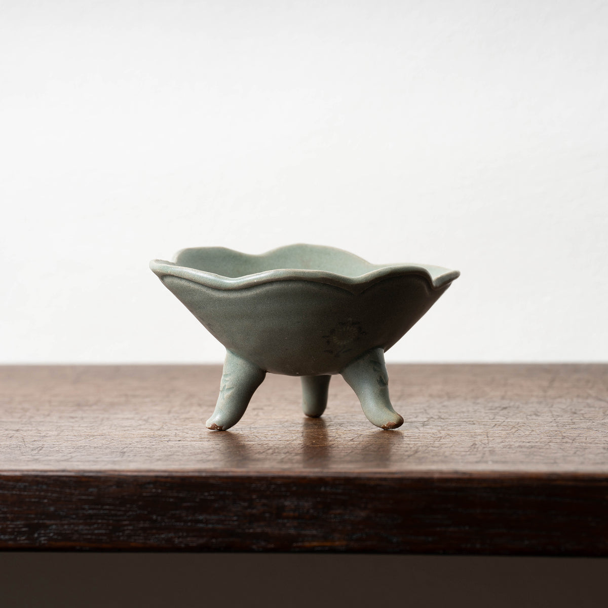 Goryeo Celadon Basin with Inlaid Chrysanthemum Design and Animal-Shaped Legs