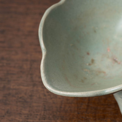 Goryeo Celadon Basin with Inlaid Chrysanthemum Design and Animal-Shaped Legs